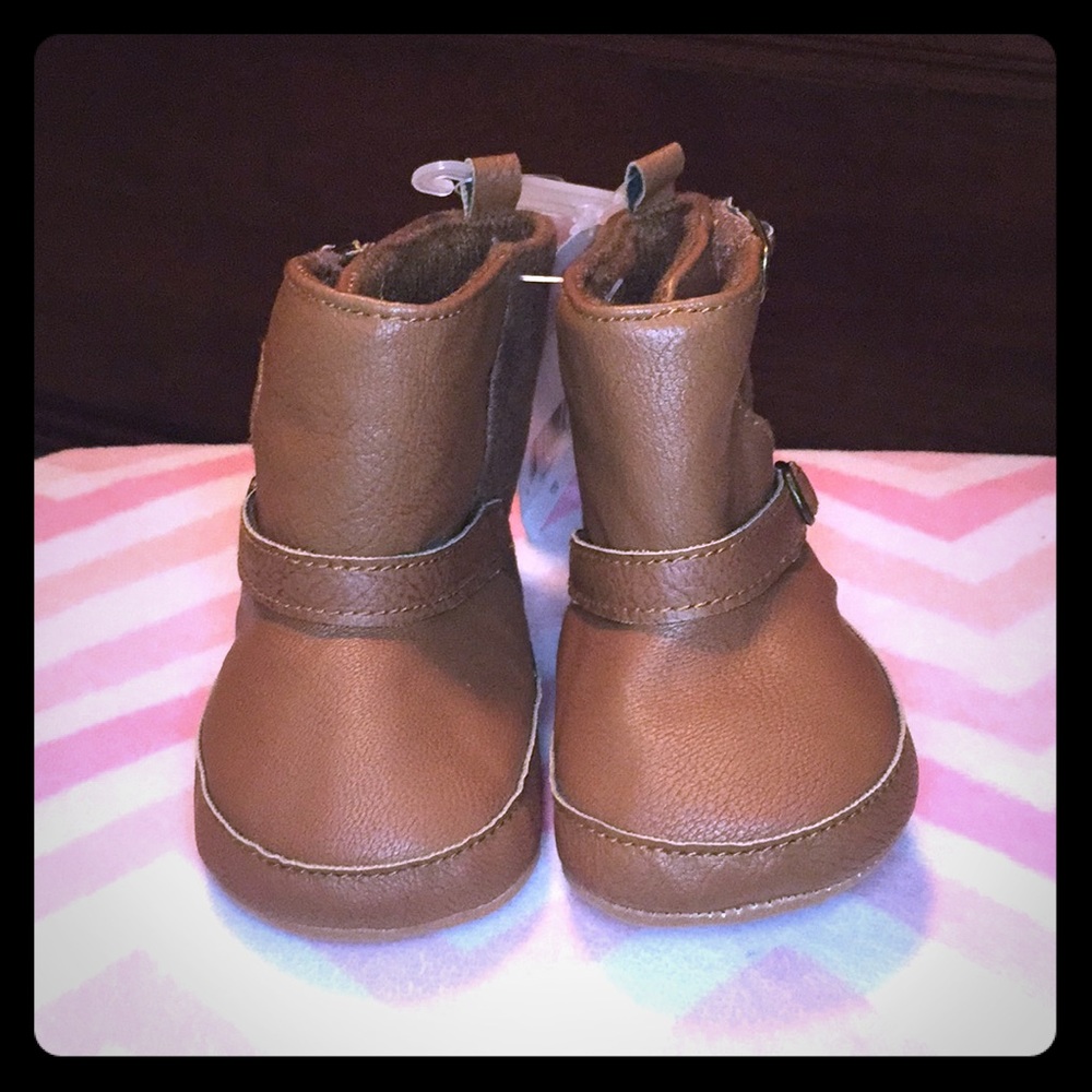 Brown baby boots
